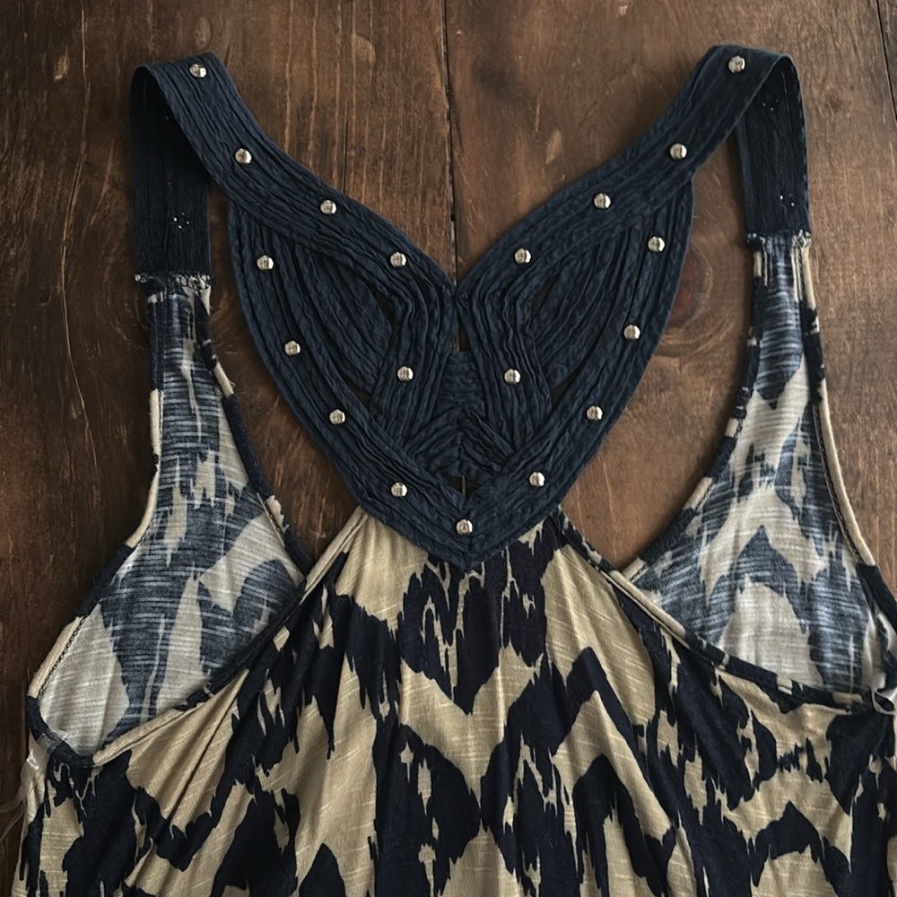 Women’s Summer Tank - Picture 4 of 4